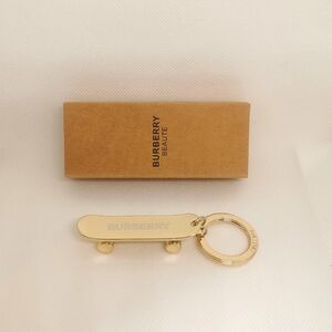 Brand New Burberry Skateboard Keychain Burberry Keychain Metal